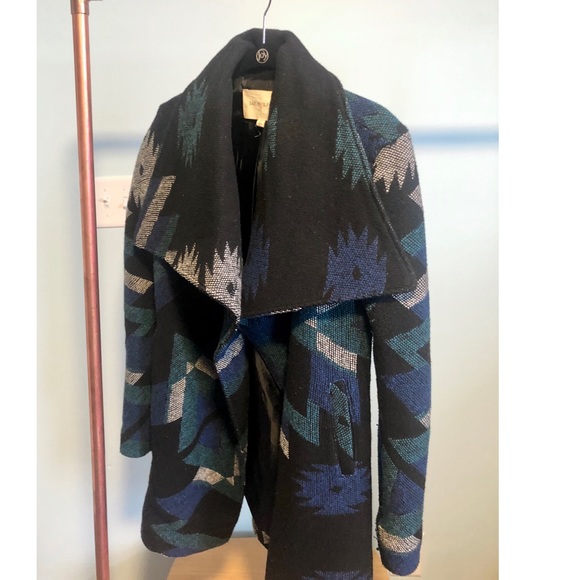 Aztec Winter Jacket - Picture 8 of 8